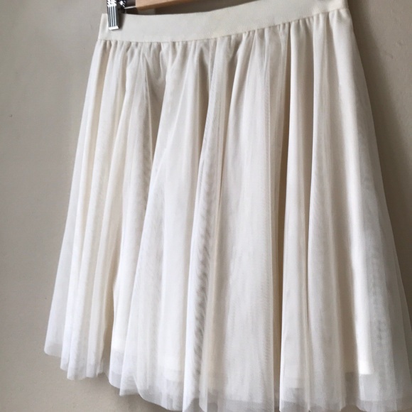 LAUREN CONRAD tulle skirt - Picture 2 of 5